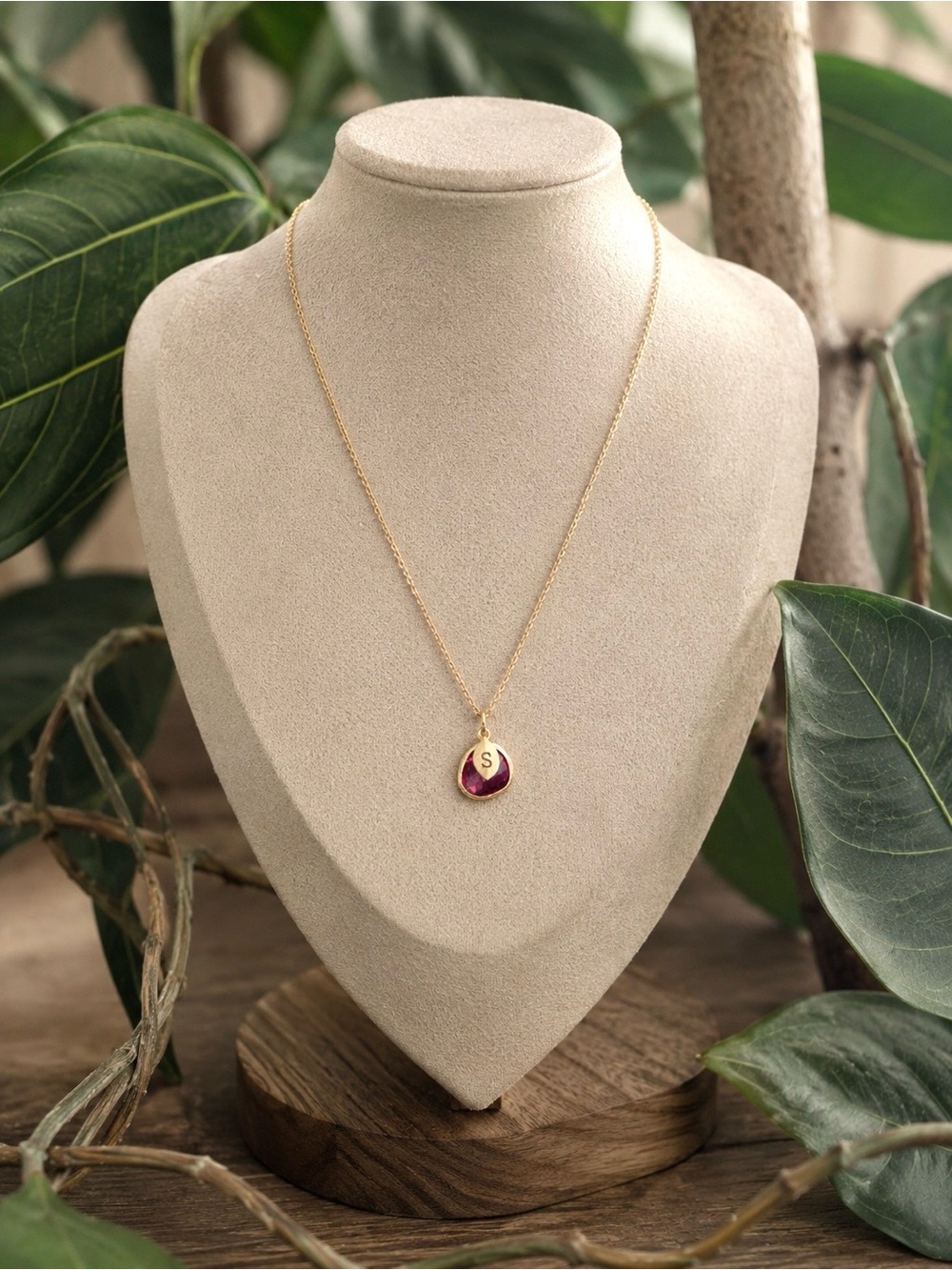 NIB Susabella July Birthstone Simulated Ruby Initial “S” Gold Leaf Necklace 18"